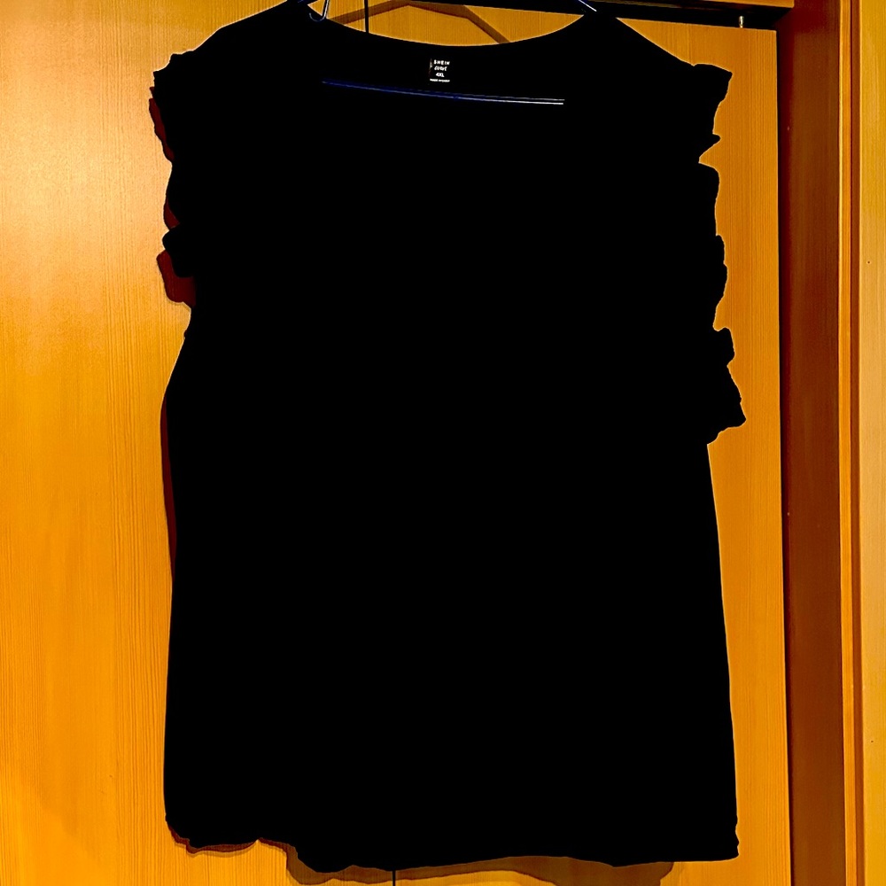 Shein Curve black top